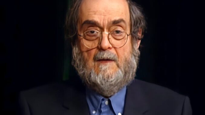 Stanley-Kubrick-Old-1998-Director-Far-Out-Magazine-750x563