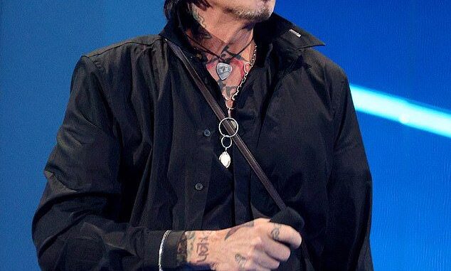 Tommy Lee deletes post, says he's 'the gayest motherf___er around!'